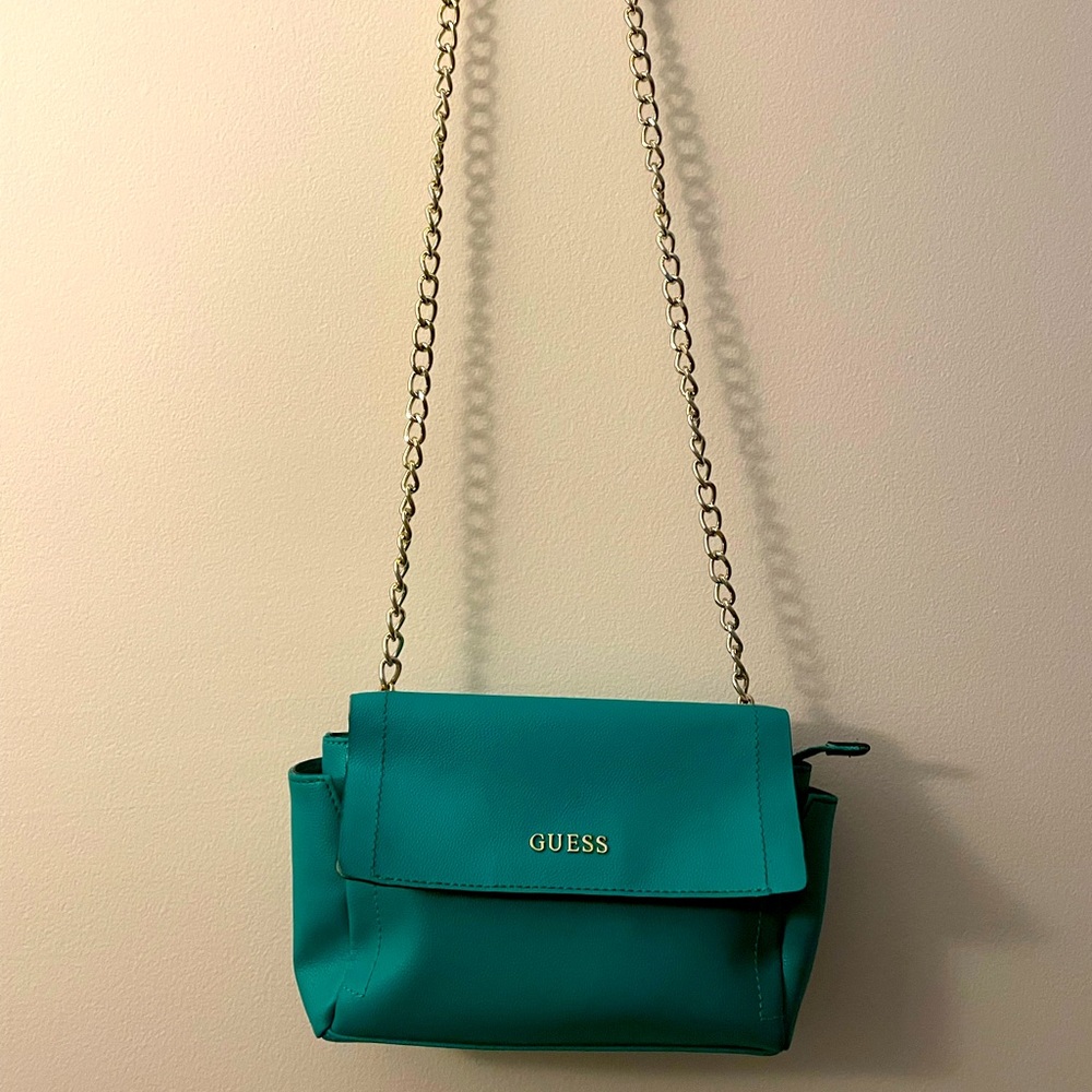Green Guess chain link crossbody